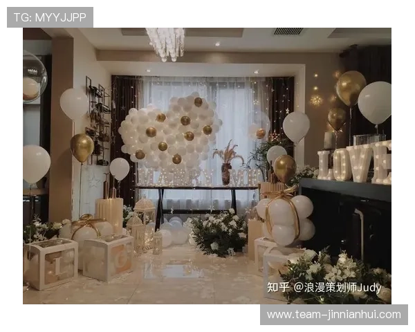 足球巨星浪漫策划绿茵场求婚现场感动全场见证真爱瞬间