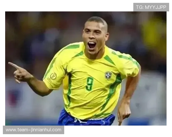 马尾辫足球球星身份揭秘 这位球员的独特造型与场上表现成就传奇